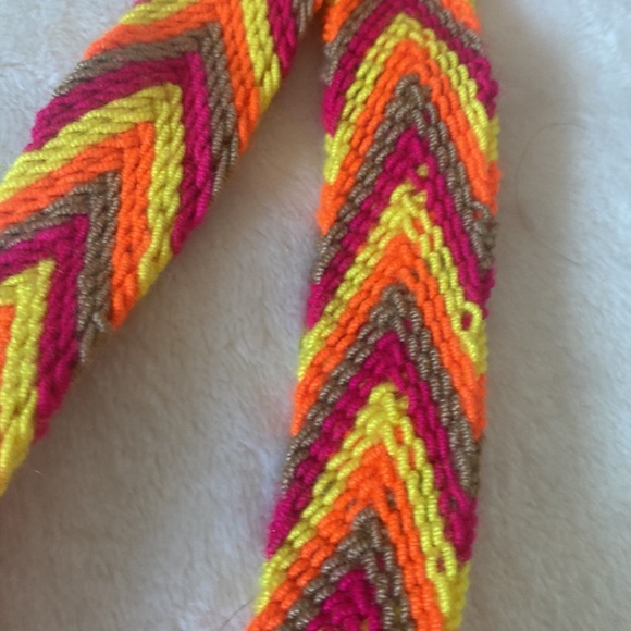 Mini Wayuu Colombian Woven Crossbody NWT Multi-Colored Chevron Strap and Tassel - Picture 4 of 7